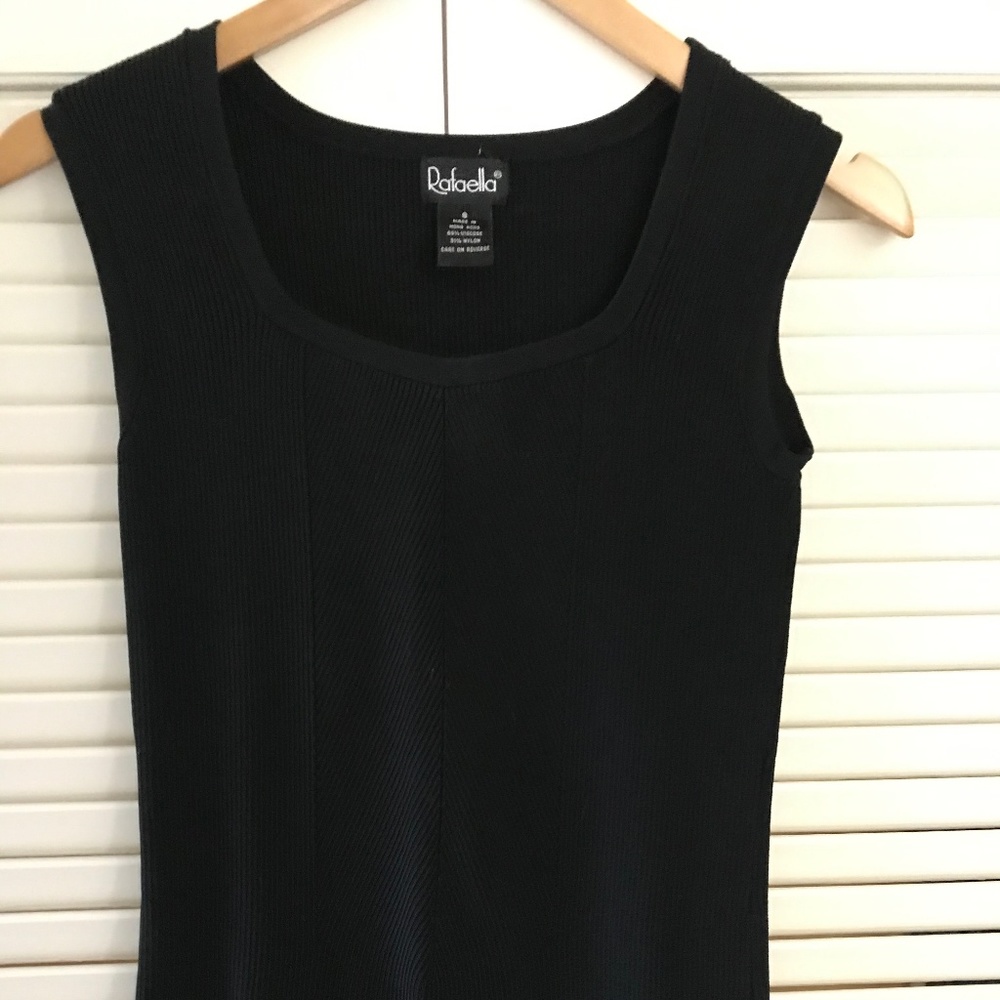 Rafaella. Sleeveless Mid-Weight Ribbed Knit Top.
